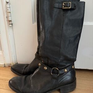 CLASSIC MADE IN ITALY Leather Boots!